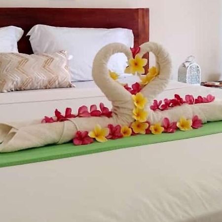 Pineapple Guest House Gili Air Exterior photo
