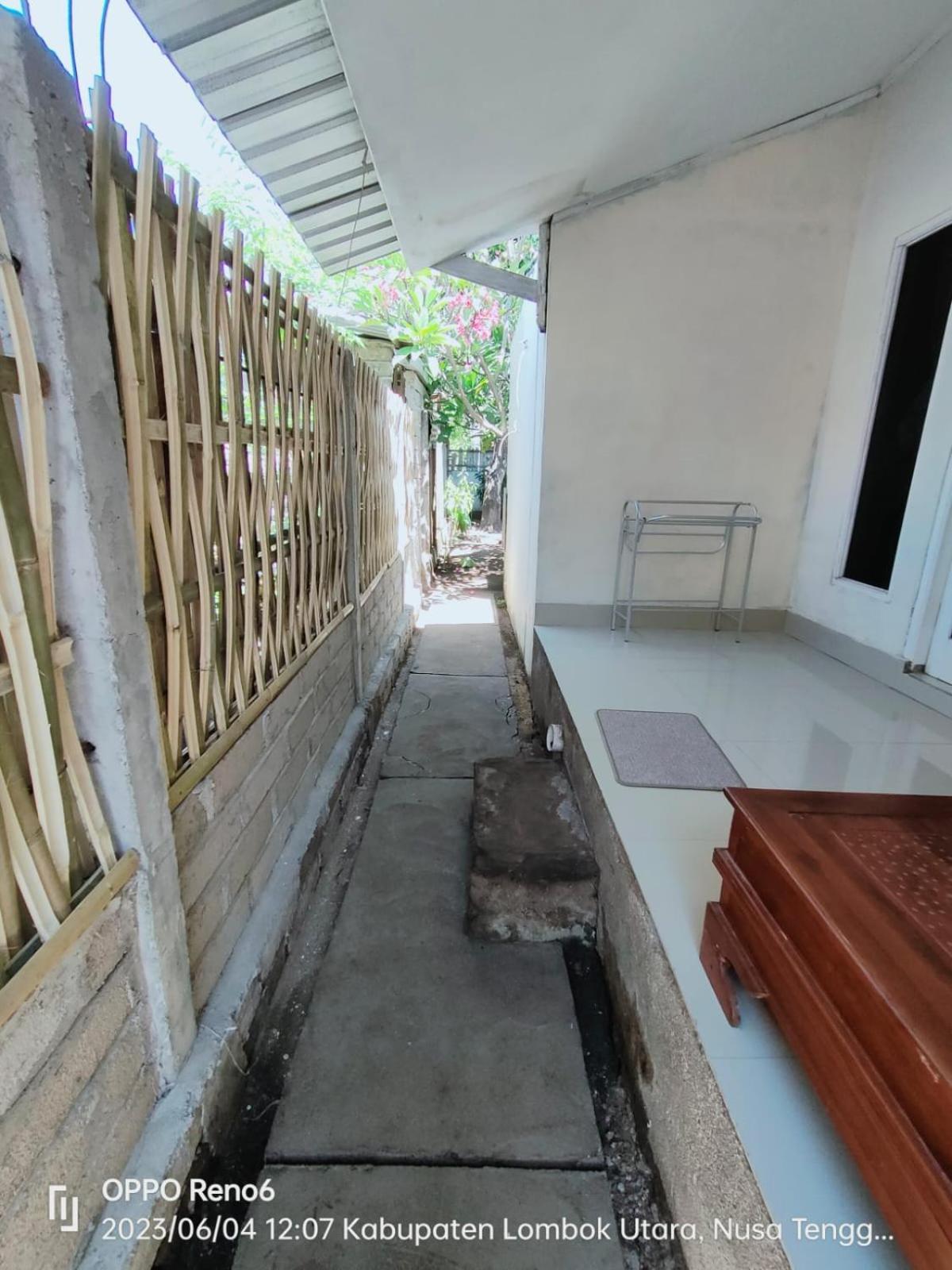 Pineapple Guest House Gili Air Exterior photo